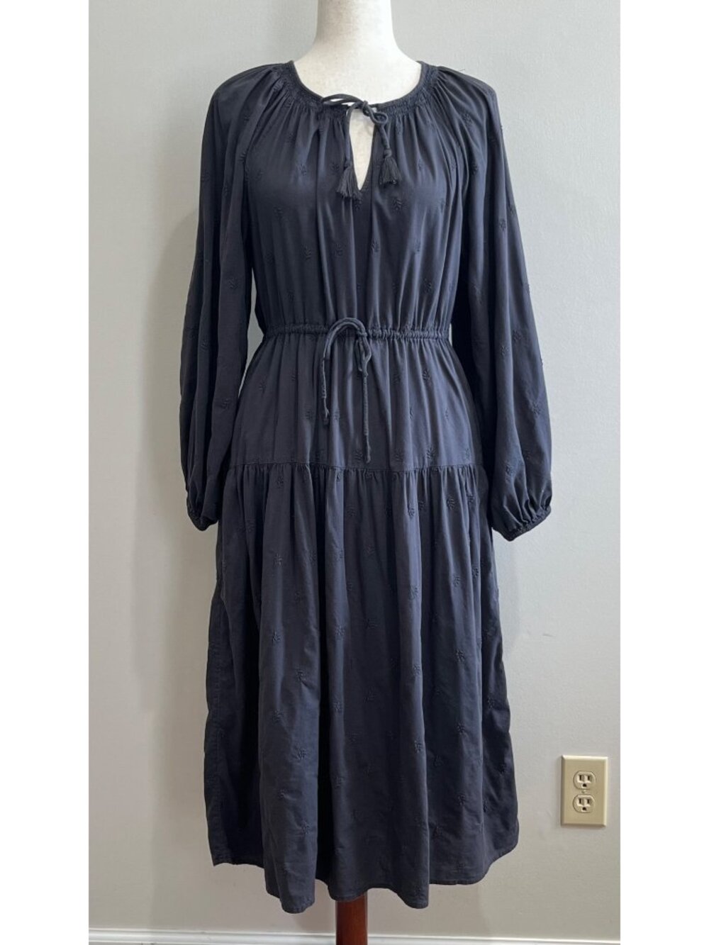 Old Navy Peasant  Midi Dress Womens M Gray Embroidered Tiered Balloon Sleeve